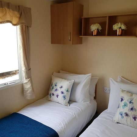 Hotel Pitch & Canvas - Self Catering At Broad Oak Farm Tattenhall Zewnętrze zdjęcie