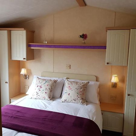 Hotel Pitch & Canvas - Self Catering At Broad Oak Farm Tattenhall Zewnętrze zdjęcie